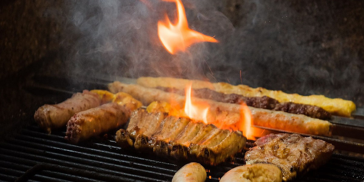 Мангальное настроение: Летний обед на веранде в "Грильмании"