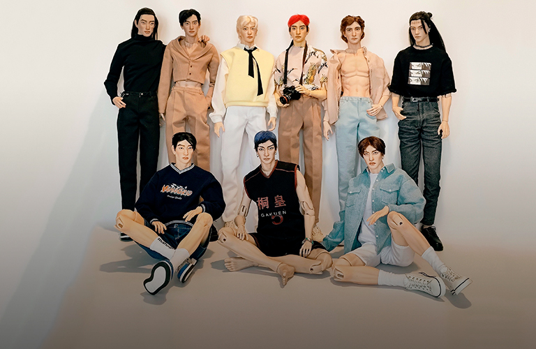 Игрушки для взрослых: сотня идеальных «мужчин» на шарнирах, созданных руками владимирской мастерицы