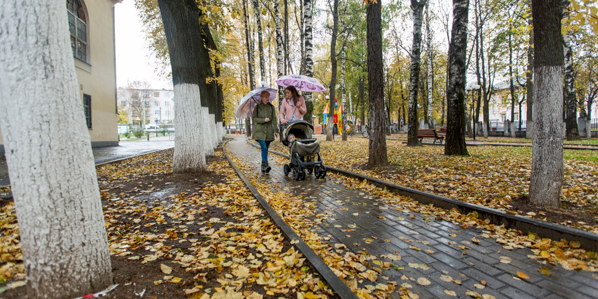 «Любовь и голуби», или прогулка по скверу у ДК молодежи