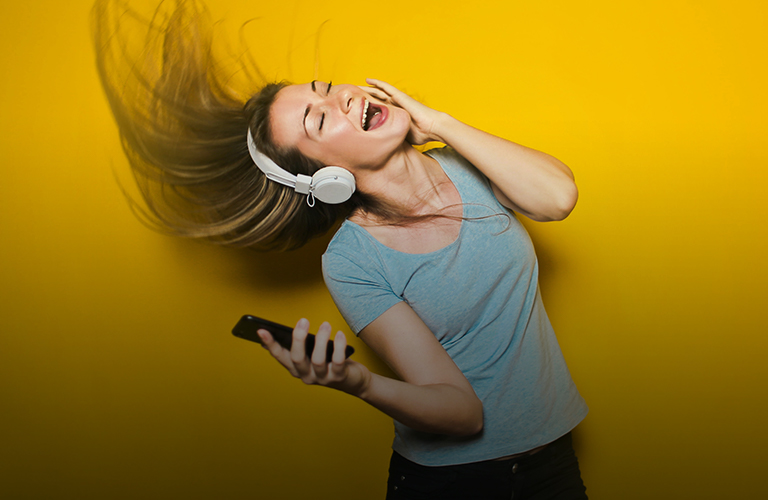 Конец игры и спящая красавица: подарок девушкам от владимирских музыкантов