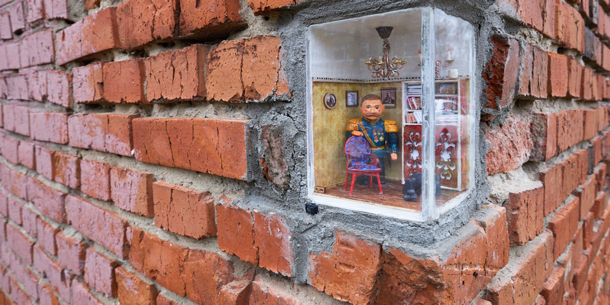 Географ глобус сохранил. Во Владимире собрали серию тематических миниатюр