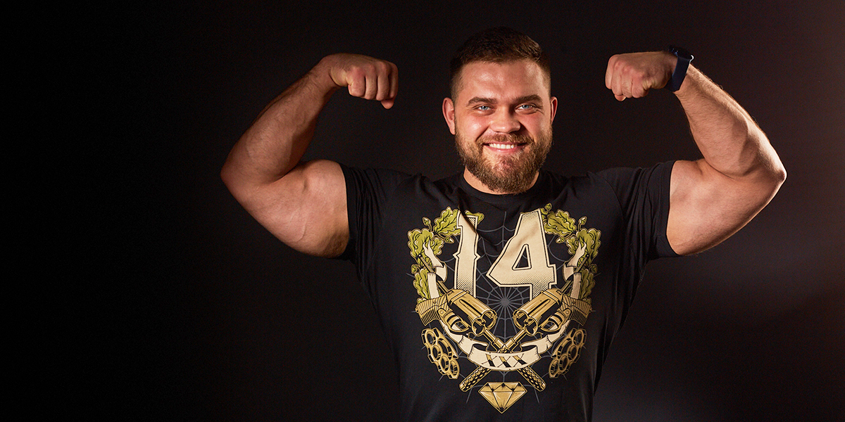 «На рубашке пуговицы отлетают», - бодибилдер Дмитрий Круглов о проблемах маскулинного стиля