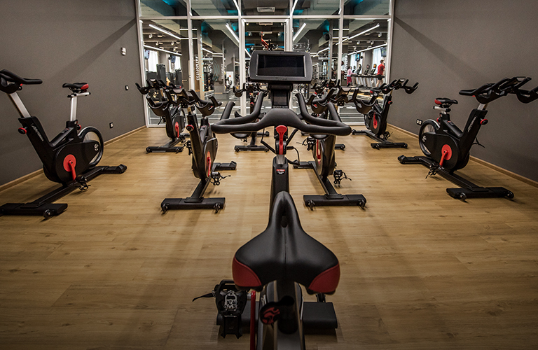 Мотивирующая соцсеть и виртуальные тренировки — кибернововведения фитнес-клуба «Атмосфера»