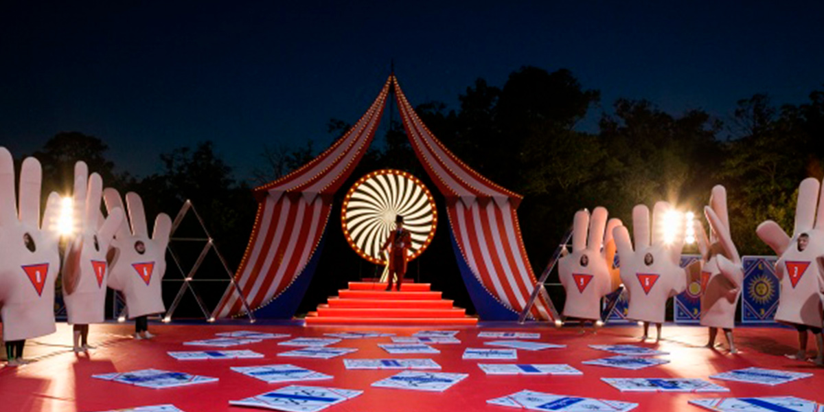 Алена Маркелова повалялась в грязи и загорела по налокотники в шоу «Золото Геленджика»