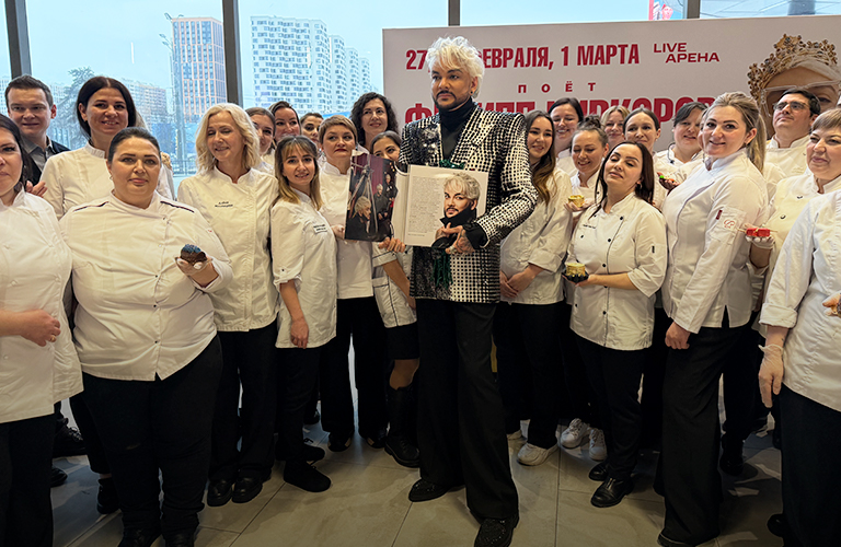 Пряный «Снег» и морковная «Зайка моя». Кондитер из Владимира о коллекции десертов для Киркорова