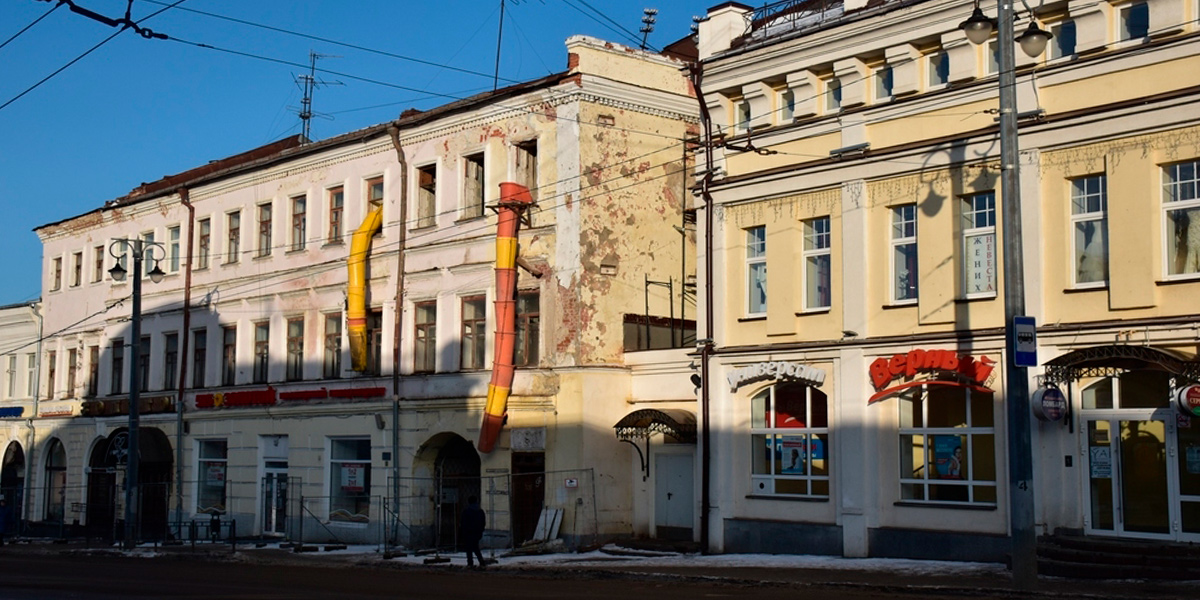 Первый из девяти: в центре города ремонтируют старинный дом 