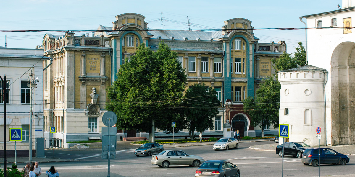 Русское узорочье, модерн и конструктивизм. В каких памятниках архитектуры Владимира грызут гранит науки?