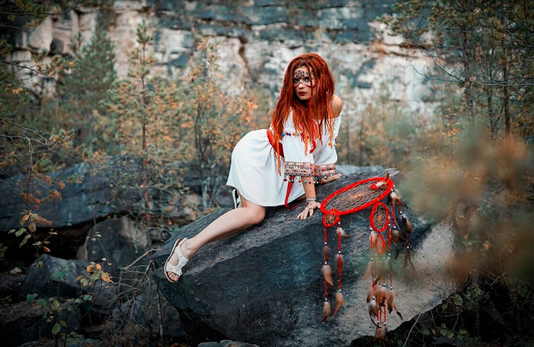 Шаманка, хранительница леса и героиня мистической легенды в окрестностях Владимира