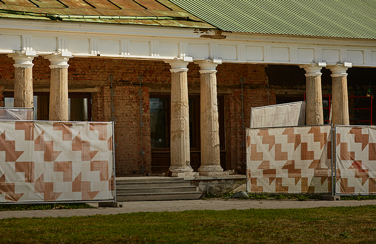 Реконструкция Торговых рядов в Суздале: будут ли работать кафе и магазины?