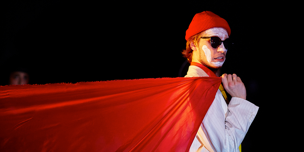 «Революцьённый tap-dans», или Студенческий спектакль, на который выстраиваются очереди