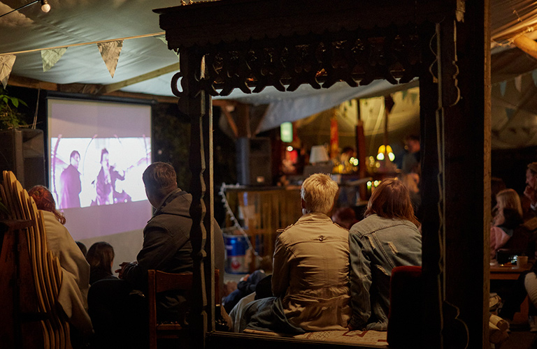 Песни Цоя под укулеле и разрешенный Серебренниковым показ фильма «Лето»
