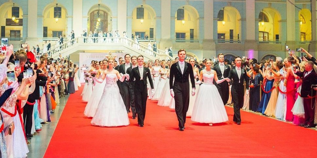 Один из самых масштабных балов в мире глазами дебютантки из Владимира