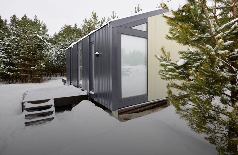 Барнхаус возле леса: в гостях у владимирской семьи, которая строит энтоглэмпинг в Судогодском районе