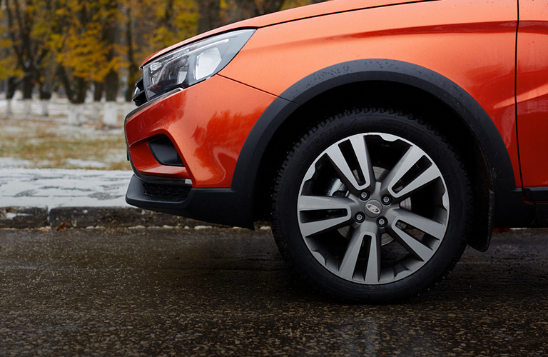 Не тяни резину. Когда стоит «переобуть» машину с летних шин на зимние?