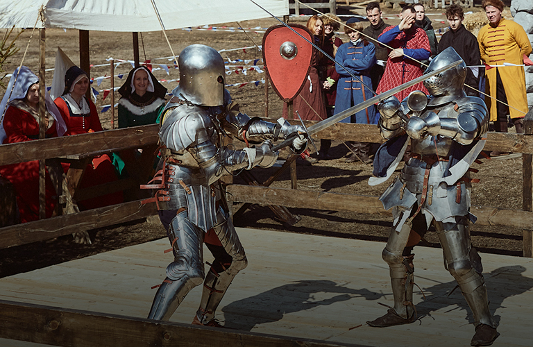 Рыцарский Суздаль: турнир средневековых воинов под взорами Дамского суда