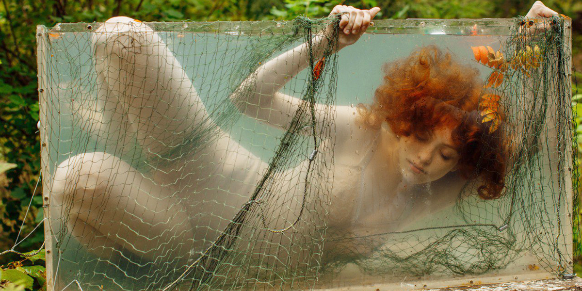 В пленке, бумаге и советском аквариуме. Перформанс-съемки, вдохновленные методом инженеров-конструкторов