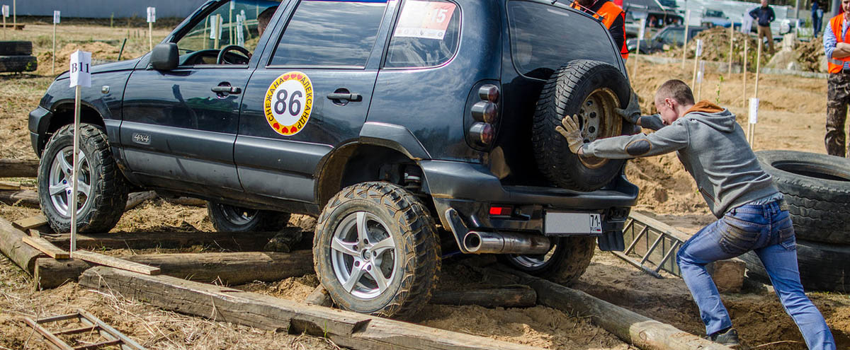 Кто в покрышках не утонет, тот на "Москвич" не заберется 