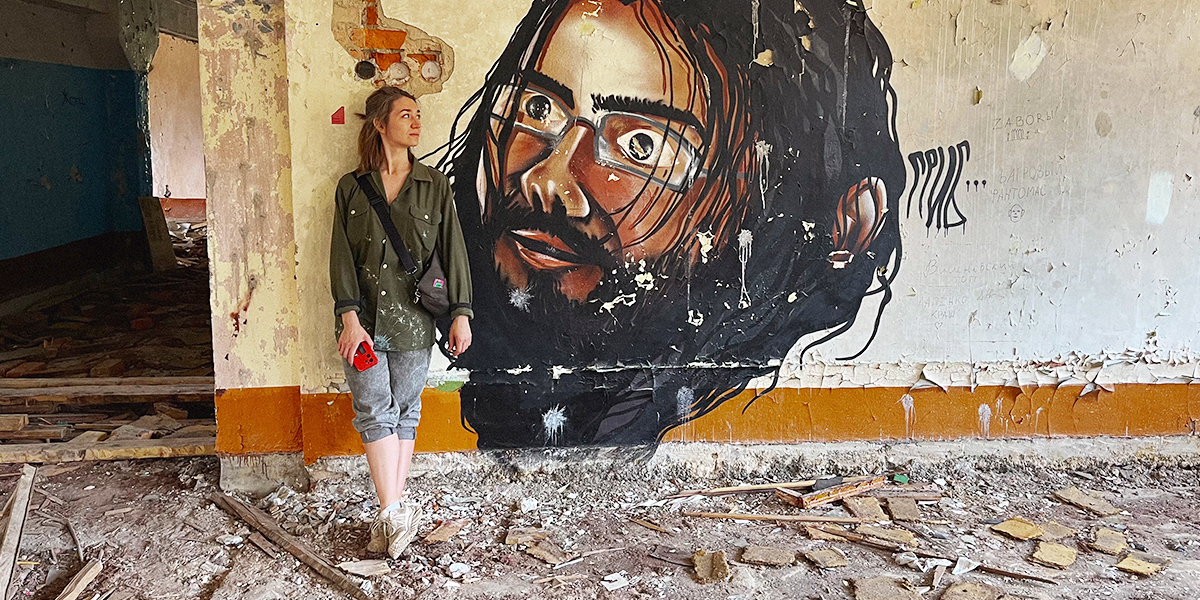 Что хранит заброшенный военный городок Костерево-1, украшенный стрит-артом и граффити?