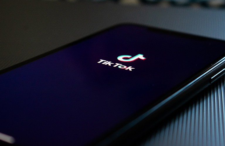 TikTok снова в моде. Очередная волна вирусных роликов от владимирцев