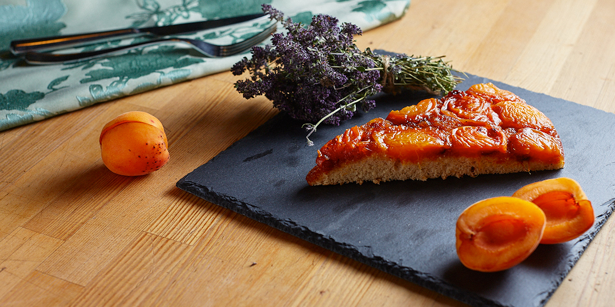 Горячий абрикосовый десерт из королевских покоев для жаркого августа