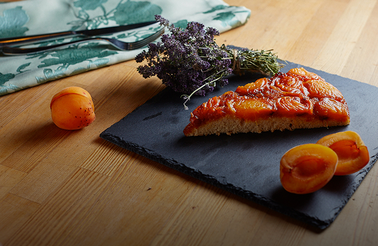 Горячий абрикосовый десерт из королевских покоев для жаркого августа