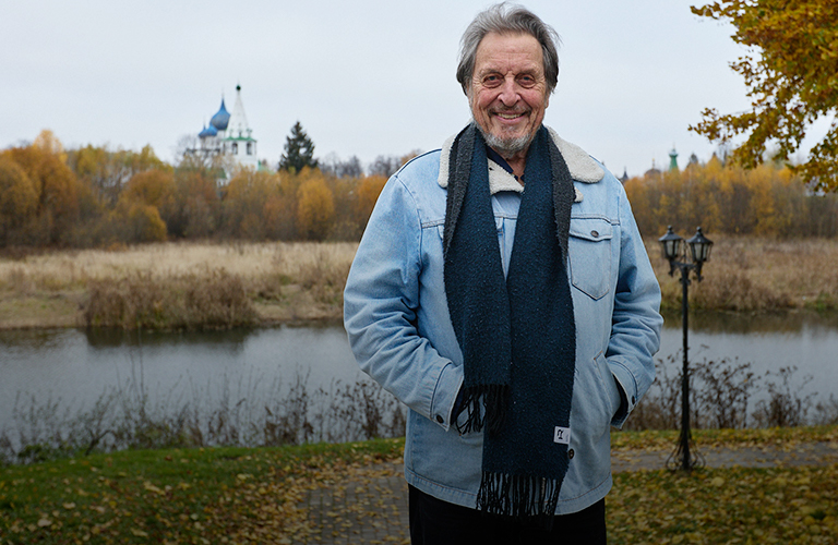 Слушал мужской хор и катался в экипаже — отец Илона Маска поделился главными впечатлениями от Суздаля