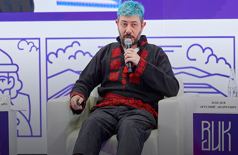 Почему сокол синий? Артемий Лебедев раскрыл смысл айдентики города-музея Владимирской области