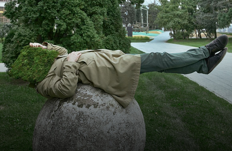 Маска из мха и отказ от шаблонов в концептуальных фотосессиях владимирцев