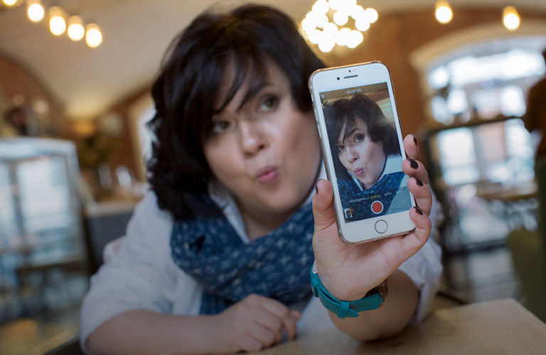 Цукерберг и Ургант стали героями владимирских «карапулек»