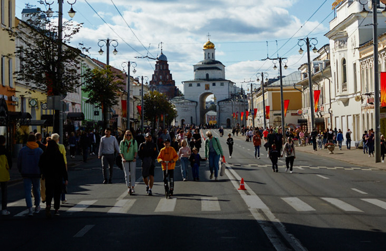 Чем порадует День молодежи и как в городе организуют движение общественного транспорта?