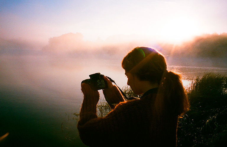 Три новых клипа и песня про стоматолога от продуктивных инди-рокеров MORE