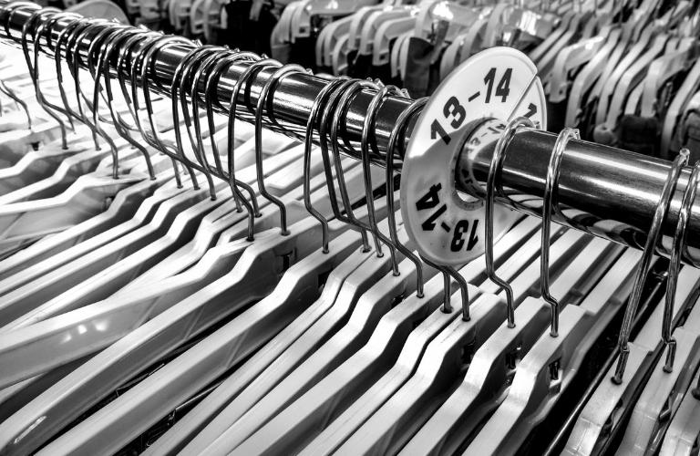 Первый социальный секонд в городе запускает услугу по вывозу ненужных вещей