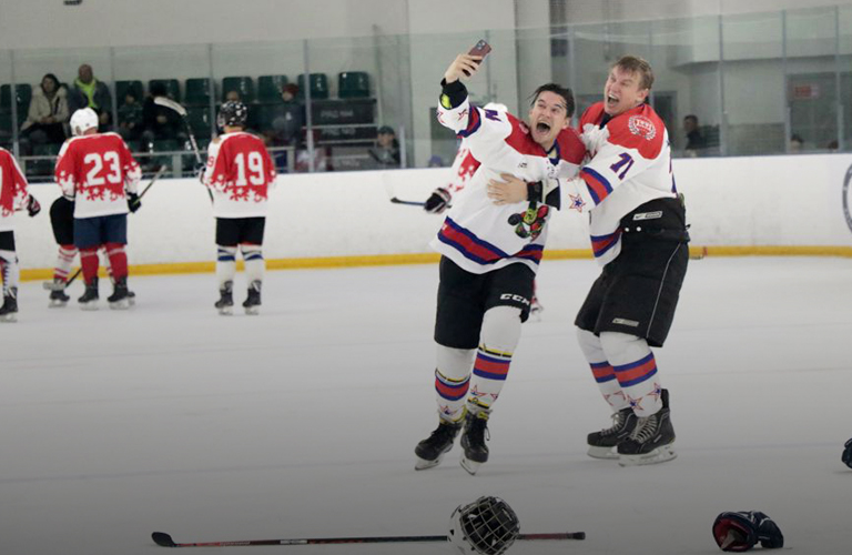Звёзды сериала «Молодёжка» сыграли в хоккей с владимирской сборной