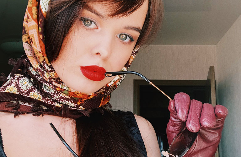 Бьюти-эксперимент: королева драмы, тусовщица и интернет-девочка