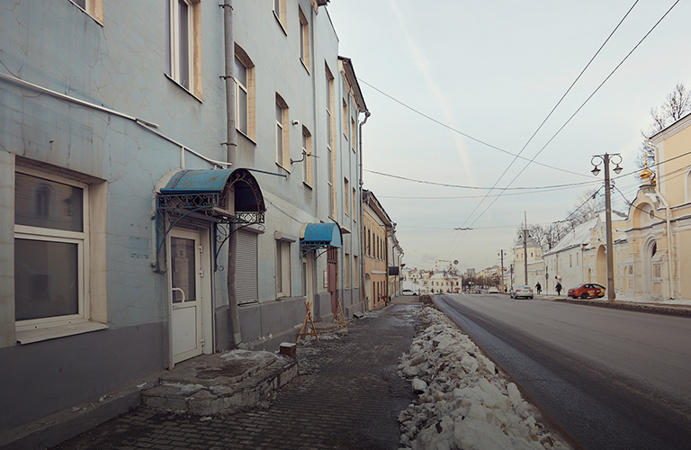 Двушка в центре: как живется в доме с видом на монастырь?