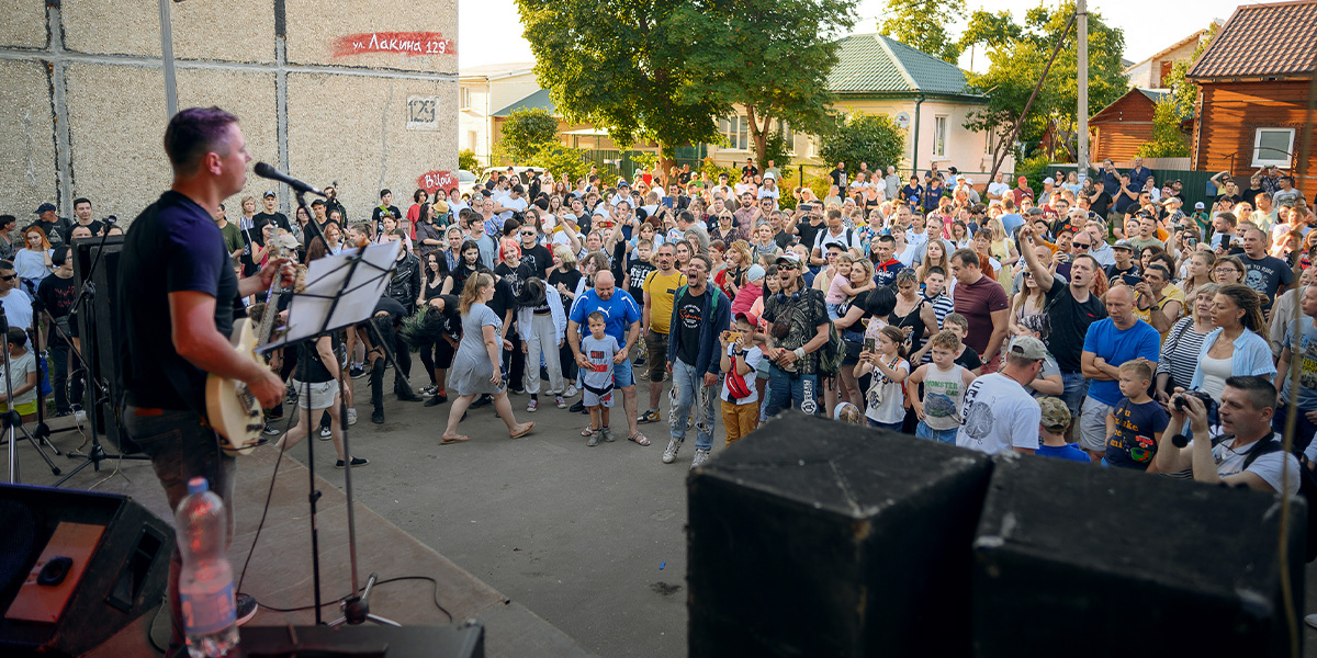 Цой жив. Жители Владимирской области организовали концерты к 60-летию рок-звезды