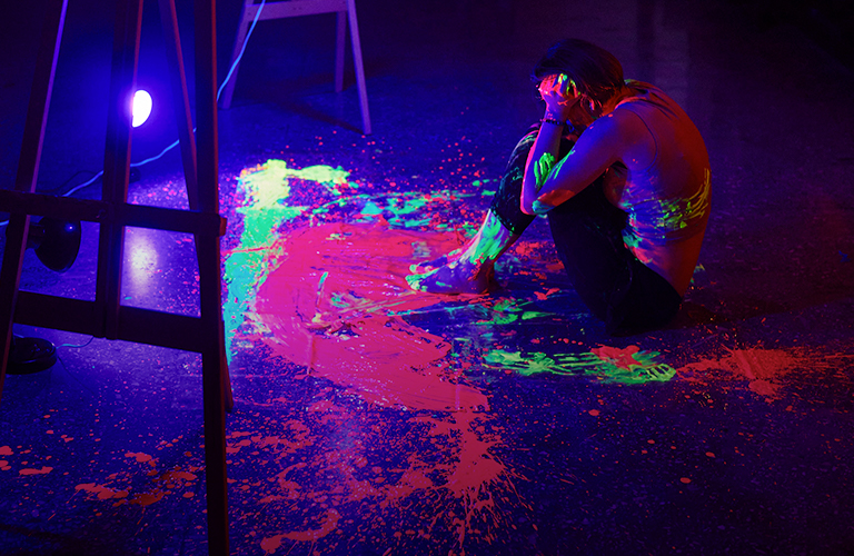 Гипнотический перформанс в красках: выставка «486. Саранхэ, или Я люблю тебя»