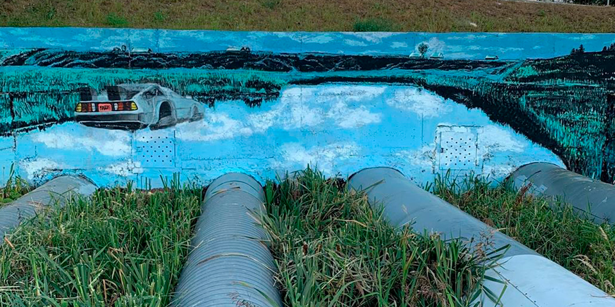 Назад в будущее: на Лыбедской магистрали снова появился олдскульный стрит-арт