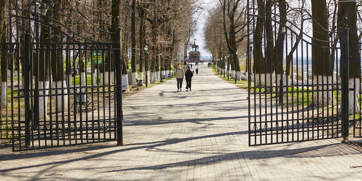 Почти летнее тепло и сильный геошторм: каким будет меридиан апреля в 33-м регионе?