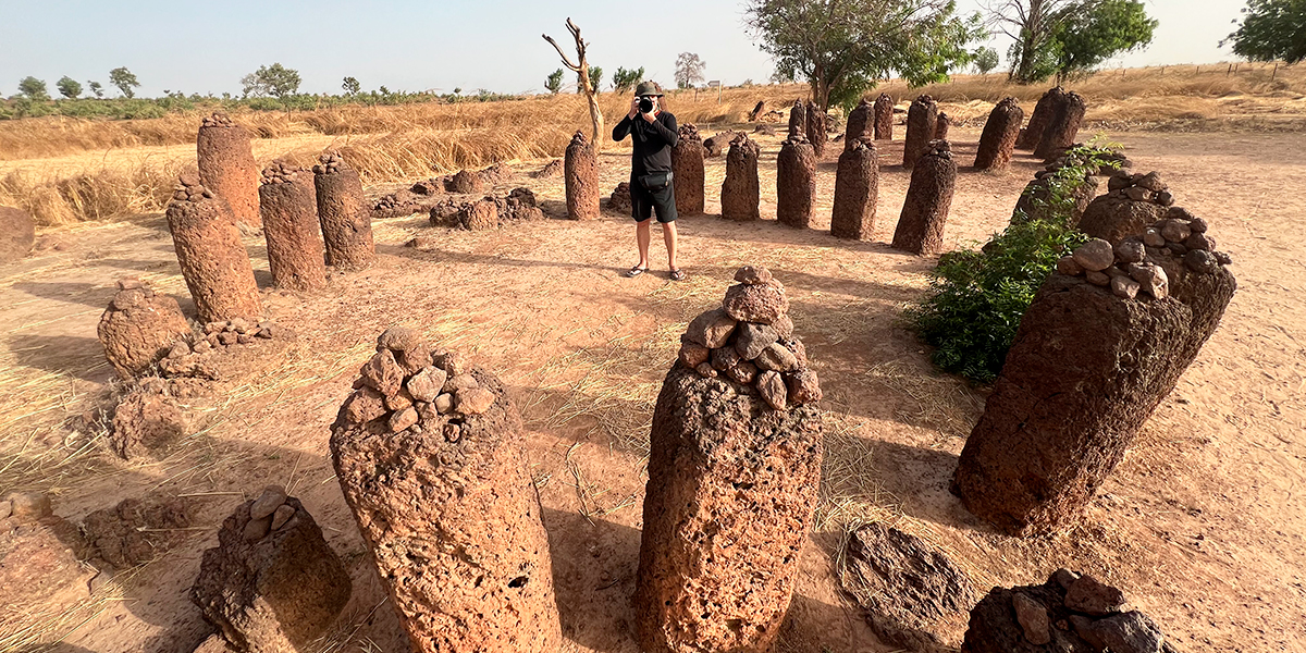 Тревел-журналист из Владимира чуть не стал лакомством для гиены, зато увидел африканский Стоунхендж