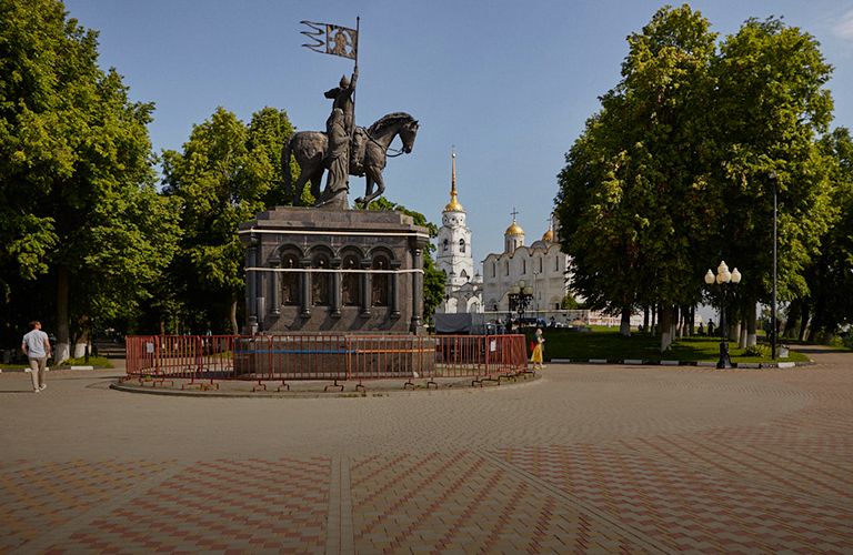 Где установят памятник Юрию Долгорукому и что ждет монумент на смотровой в парке Пушкина