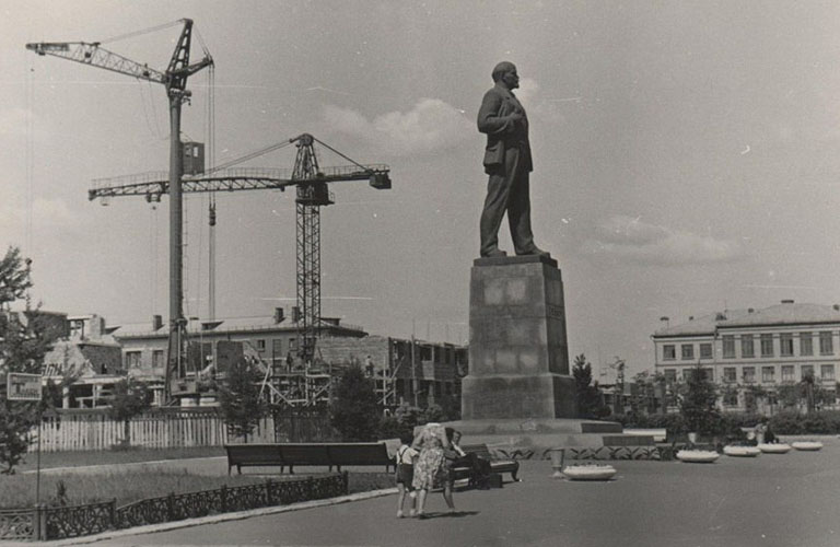 История улицы Горького: Из дальнего пригорода в центр и на широкий экран