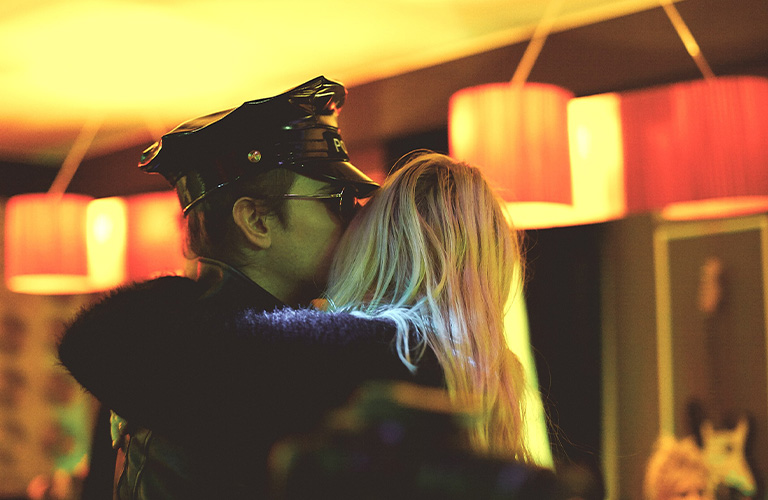 Легко ли быть спутницей владимирского рок-музыканта?