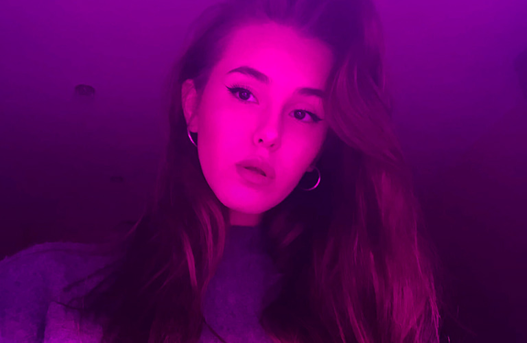 Кавер-певица SONYA записала в Питере свой первый авторский трек