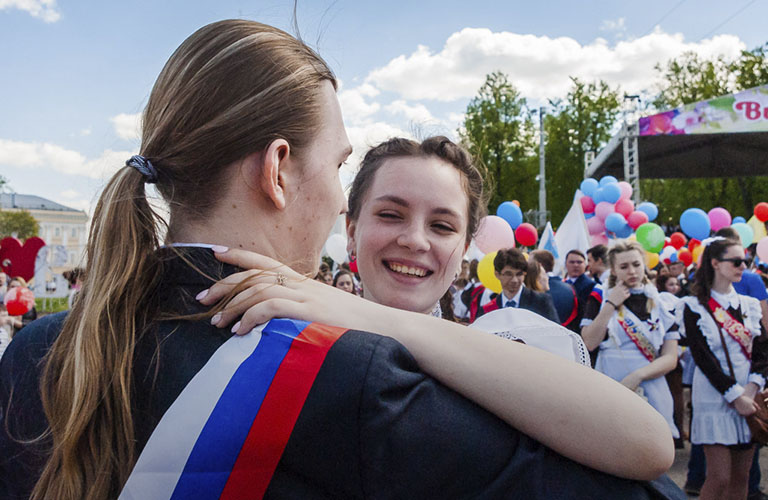 Без фартуков и воздушных шаров. Владимирские школьники встретятся только на ЕГЭ