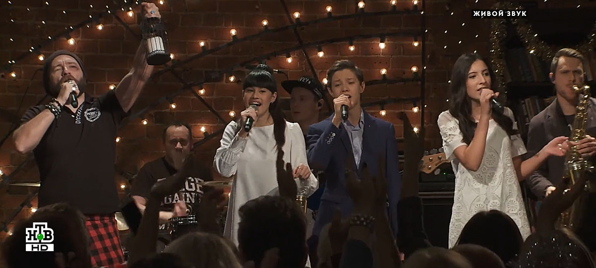 На «Квартирнике у Маргулиса» Тимофей Копылов спел детскую песенку с фингалом под глазом