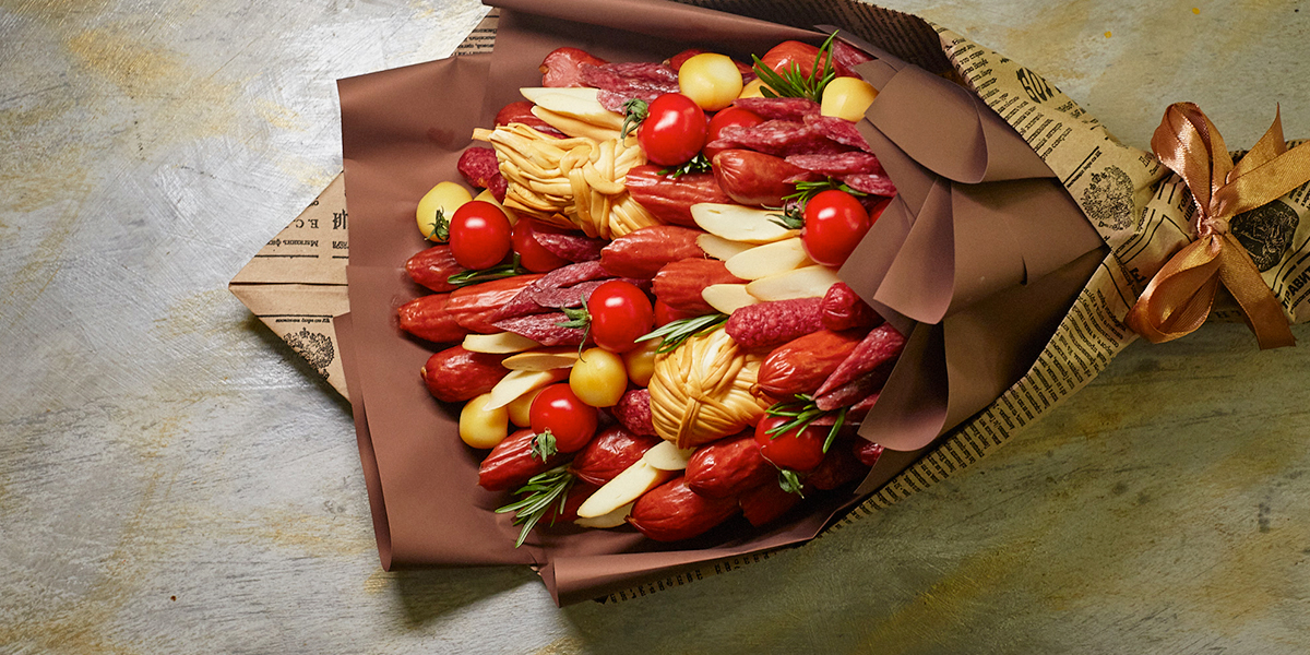 Подарок со вкусом! Съедобные букеты, пельмени из зефира и раки в корзине от мастерицы Ксении Гарист