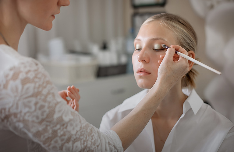 Собираемся на вечеринку! Ошибки, тренды и образы от владимирских бьюти-мастеров