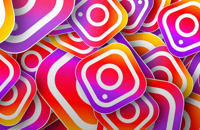 11 домашних безумств: #flipchallenge, танцы, песни и экскурсии