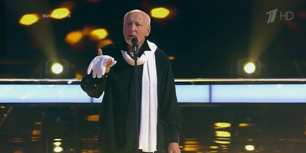 Отправил соперников в нокаут и вышел в финал шоу “Голос”